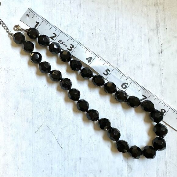 Silver tone Black beaded necklace - Picture 4 of 7